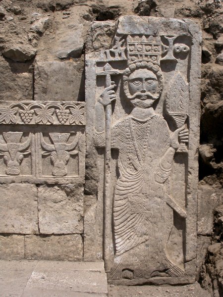 Sculpture of a Christian king at Zafar.