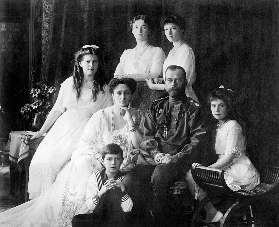 The Romanov family in 1913.
